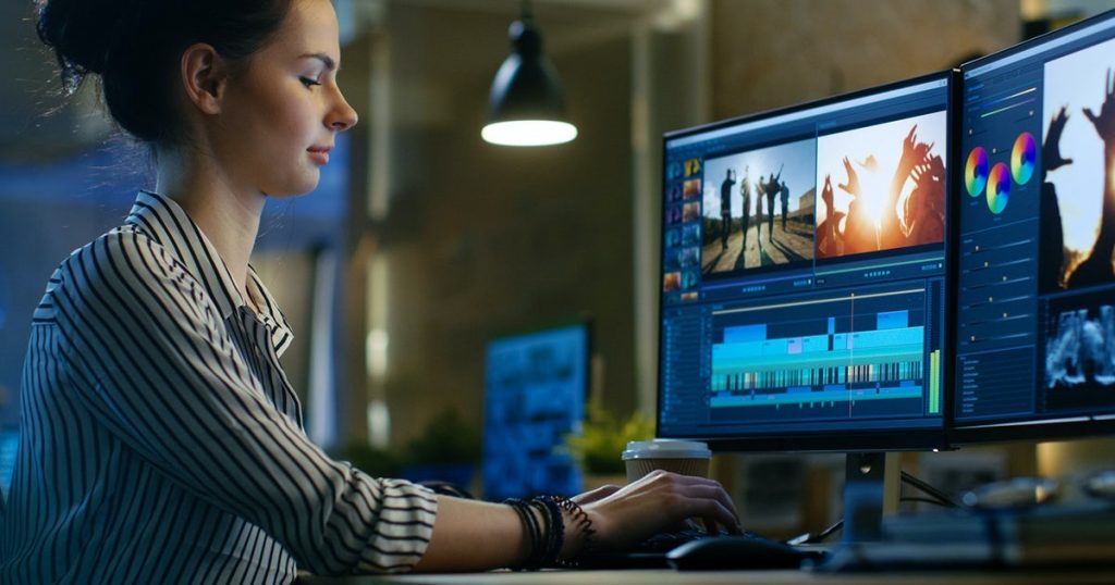 What are the qualities of a good movie maker?